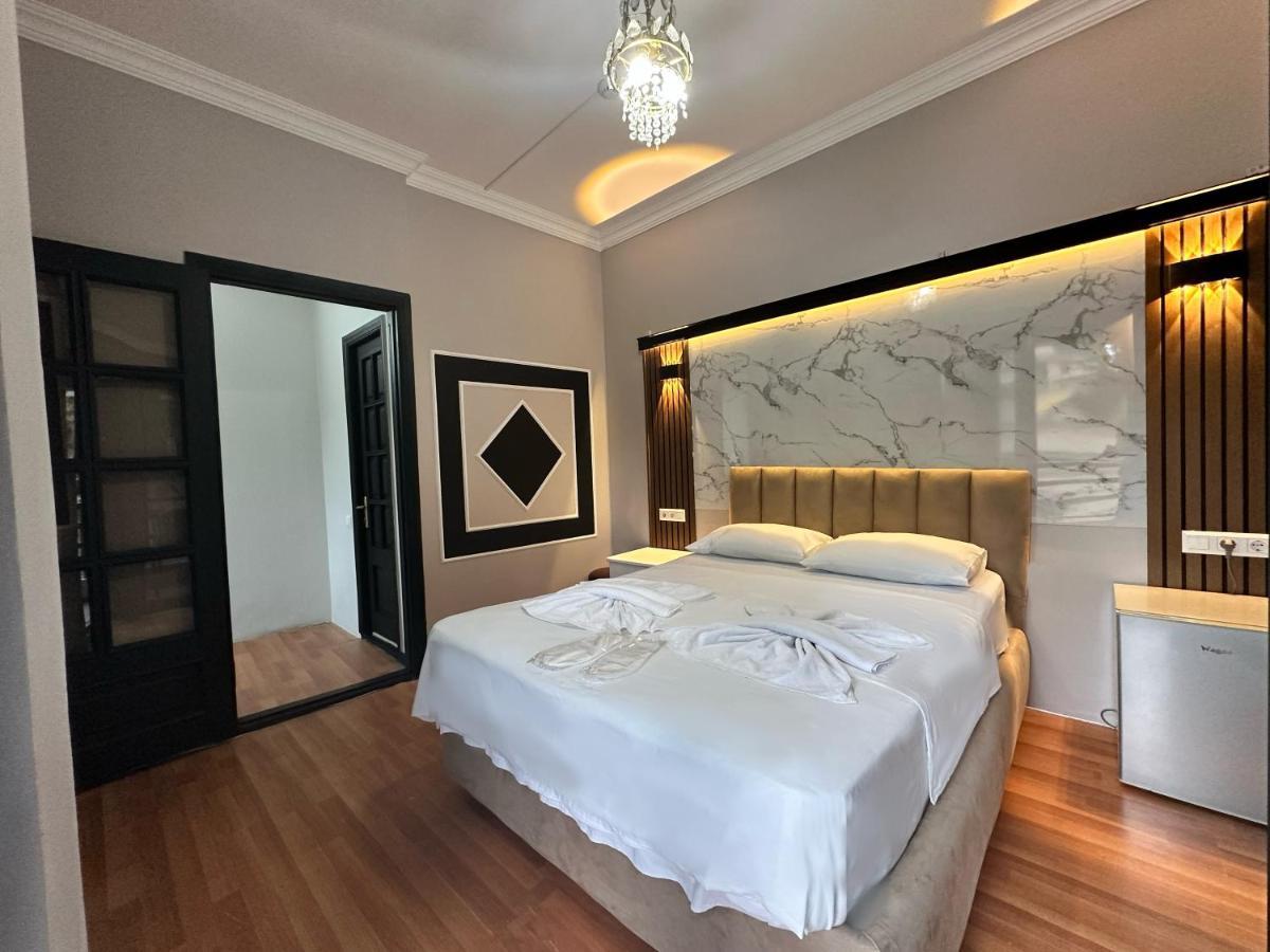 My Metropol Hotel Batumi Eksteriør billede