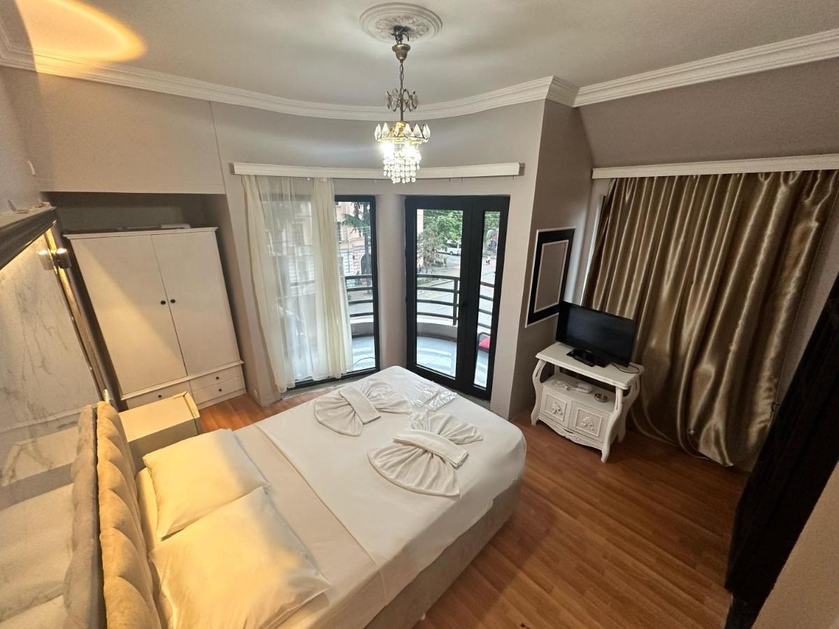 My Metropol Hotel Batumi Eksteriør billede