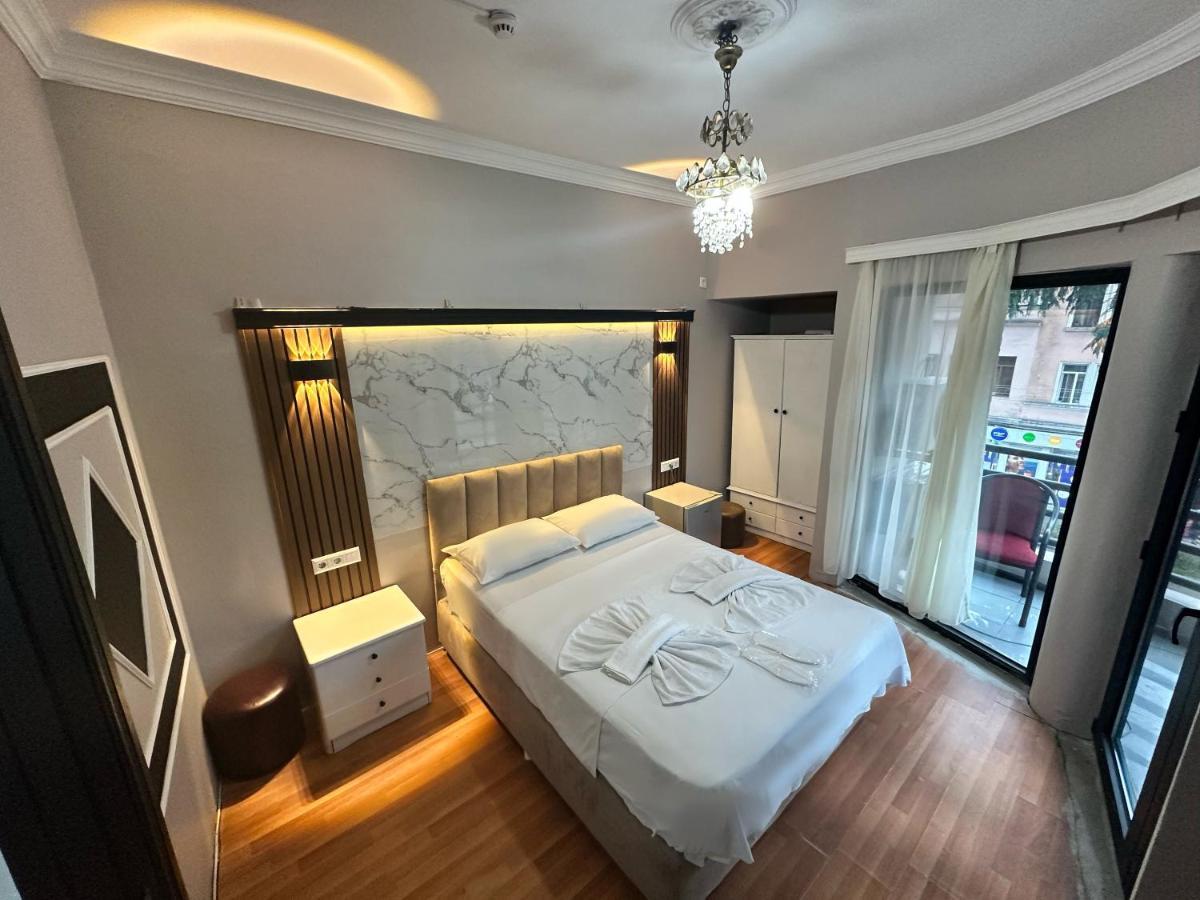 My Metropol Hotel Batumi Eksteriør billede